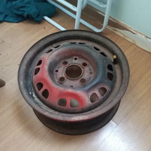 Vendo Roda de Ferro Aro 13 R$200