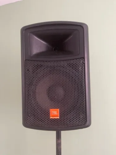 CAIXA ATIVA JBL