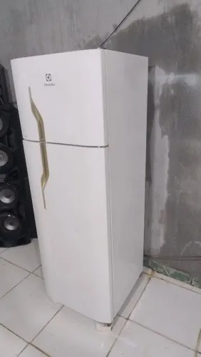 Geladeira Electrolux faço Entrega
