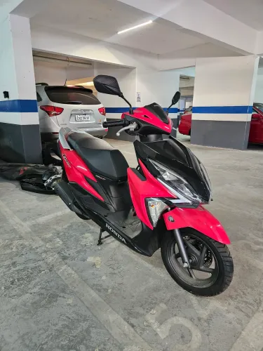 Honda elite com apenas 1000 km 2024