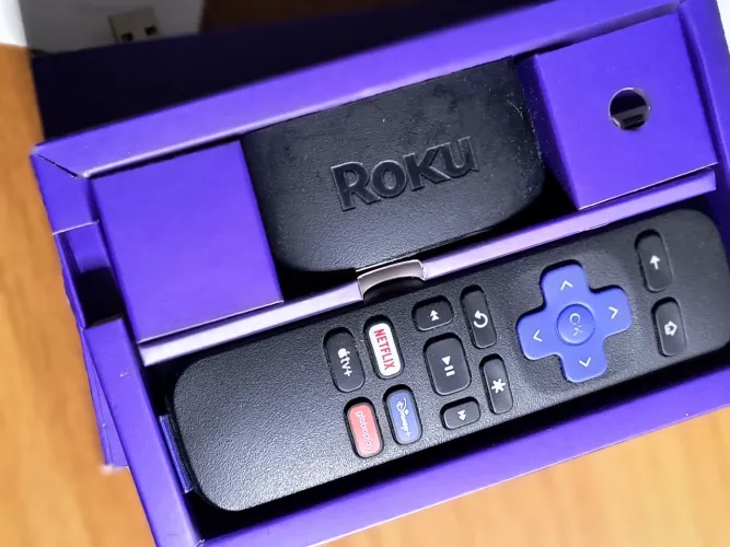 Roku Express - Dispositivo de Streaming Full HD com Controle Remoto
