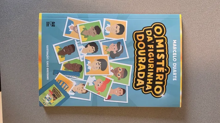 O mistério da Figurinha dourada