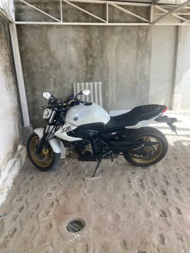 Yamaha XJ6 N 2010