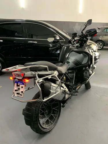 BMW R1250 Triple Black