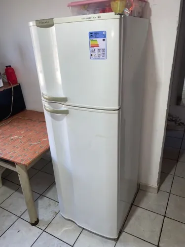 Geladeira Electrolux Duplex 360 L - DC39 - ENTREGO