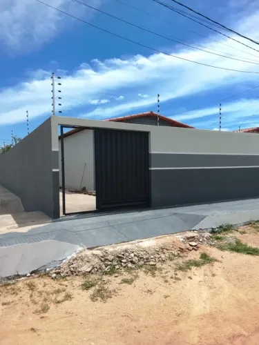 Casa com 2 quartos, sala, cozinha e area de serviço em Mossoro-/RN