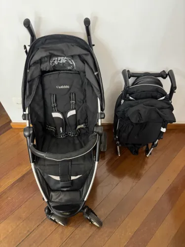 Carrinho de Bebê Kiddo Helios (Cor: Preto)