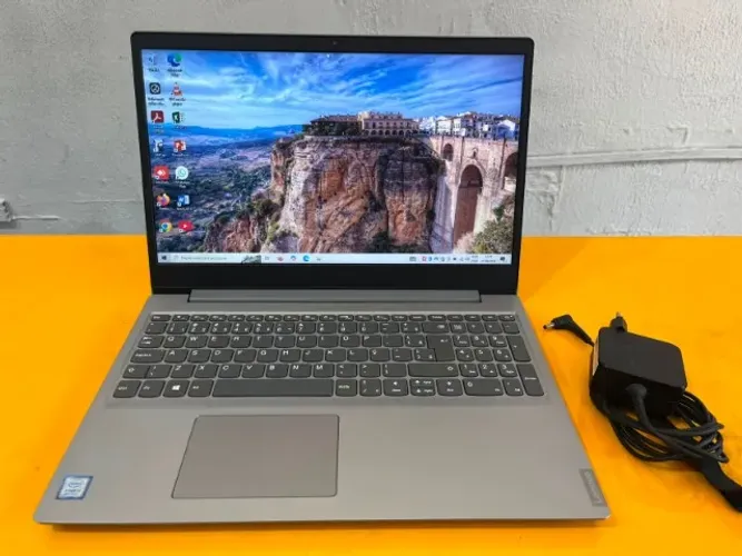 Notebook Lenovo Core i3 com 8GB e NVME 256GB - Garantia de 6 meses e Entrega Grátis