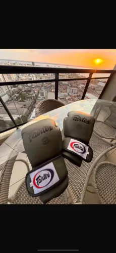 Luvas fairtex ( nunca usadas ) 
