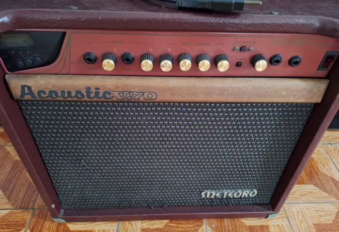 AMPLIFICADOR METEORO V 70 ACÚSTICO