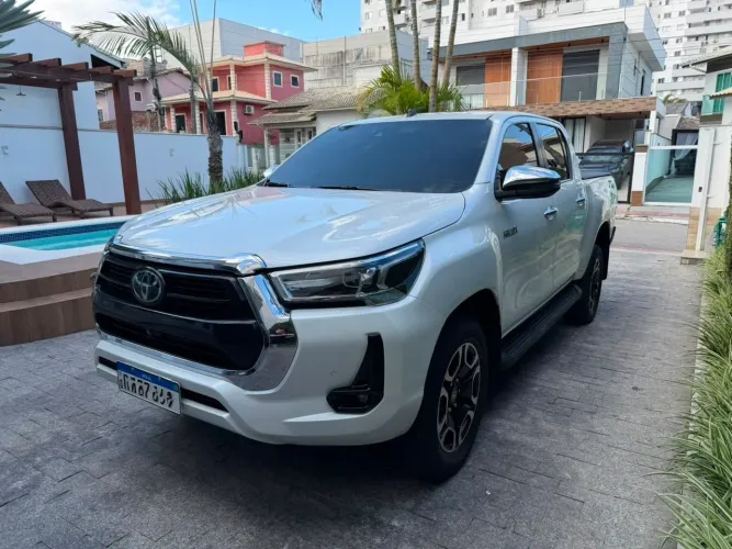 Toyota Hilux CD SRX 4X4 2.8 TDI 16V Diesel Aut. 2023