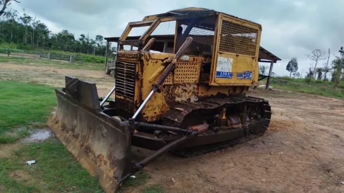 Trator de esteira Komatsu D50