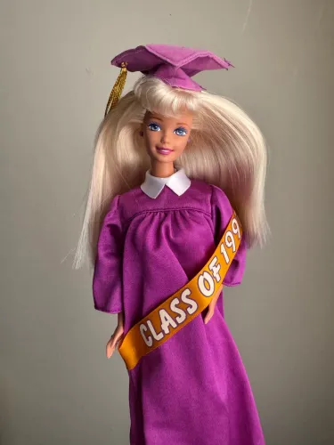 Barbie class of 1997