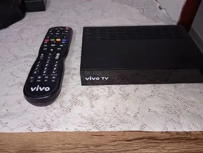 Receptor de TV via satélite, V...... TV, mais o controle remoto, modelo SET BOX HD DTH DS8