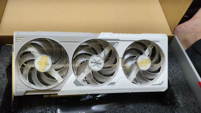 RX 9060xt 16gb