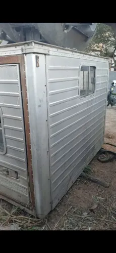 Cabine auxiliar até 5 passageiros / Terreno 8 de frente e 23 de fundo 
