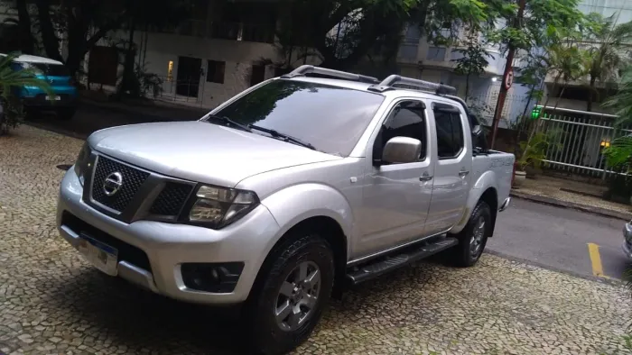 Nissan Frontier SV AT. CD 4X4 2.5 TB Dies. Aut. 2015