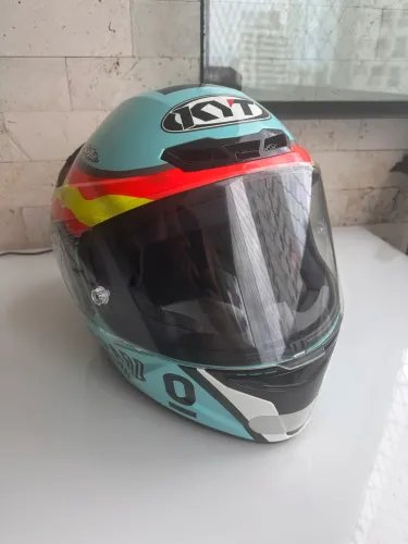 Capacete KYT