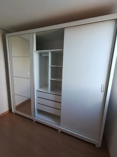Guarda roupa USADO incluso entrega e montagem