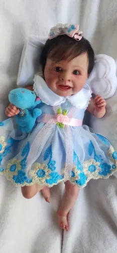 Bebe reborn salia acordado 