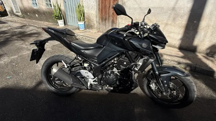 Moto MT03