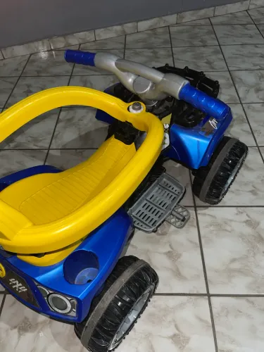 Carrinho Quadriciclo infantil