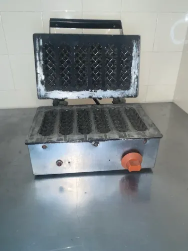 MÁQUINA DE CREPÃO SUÍÇO