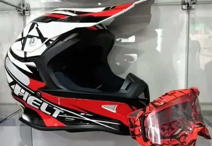 Capacete Helt Cross Racing 62 com óculos