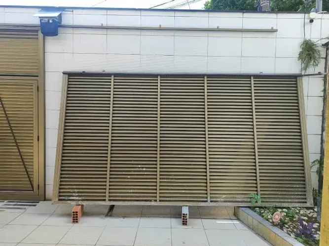 Portão alumínio tratado com pintura eletrostática