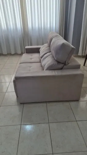 Sofá Retrátil Premium