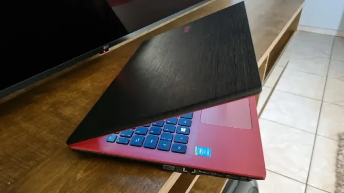 Vendo Notebook Acer i3 com 12GB de RAM