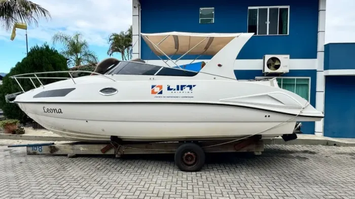 Lancha 8,25m | Mercury 300HP | Ano 2013