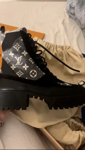 Coturno Louis Vuitton 