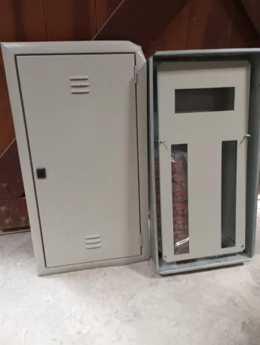 Quadro Elétrico Cemar Legrand 44 DIN 150A (Completo + Barramento) - usado