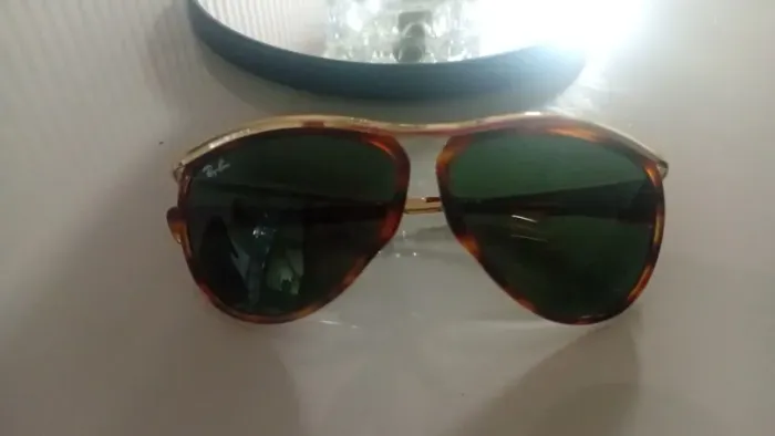 Óculos originais: prada colcci,Ray Ban,chanel entre outros.
