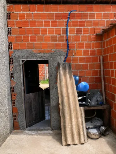 Vende-se está casa