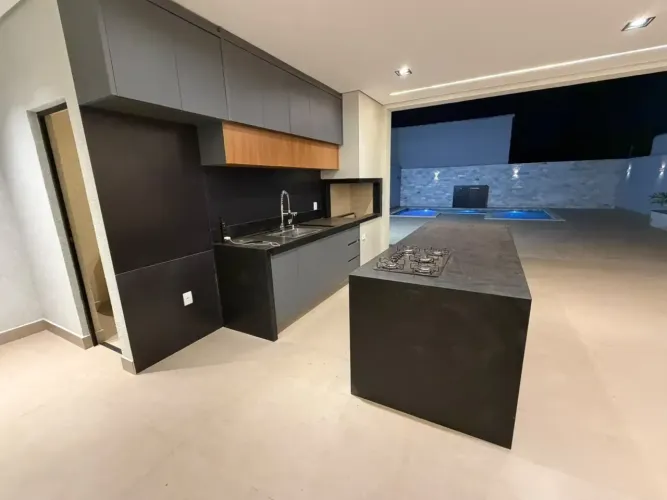 ' Casa Pe Direito Duplo 6,5m Vicente Pires - 4 Suites, Closet, Escritorio e Piscina (