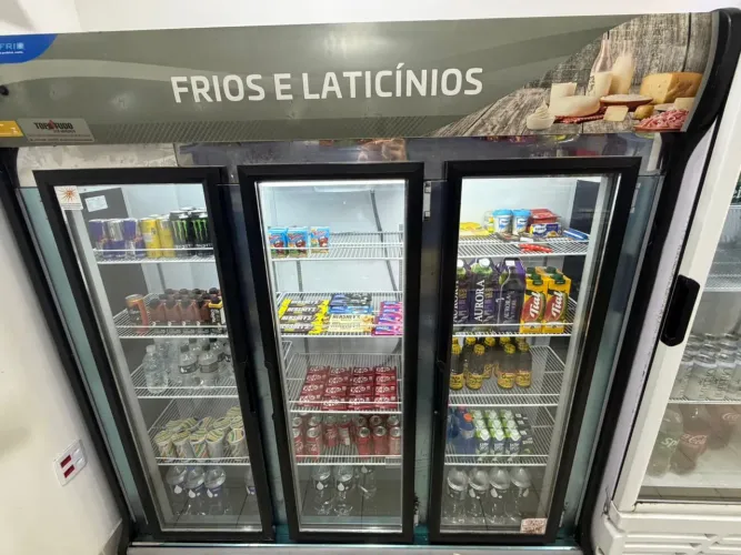 Expositor de frios e laticínios 