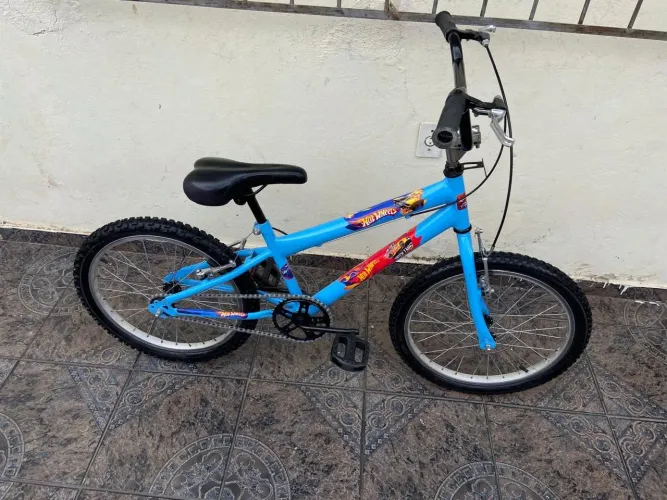 Bicicleta aro 20 infantil BMX Freestyle Cross hot Wheels !!