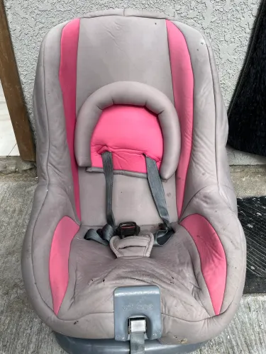 Cadeirinha de carro menina