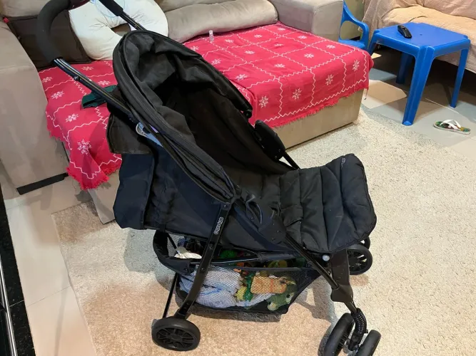 Carrinho de bebê novíssimo
