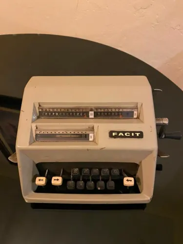 Calculadora Mecânica Antiga FACIT C1-13 Original