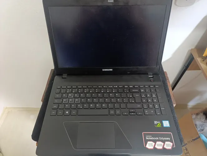 Notebook Gamer - Samsung Odyssey Core i5 7th, 16gb de RAM e GTX 1050 