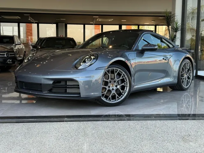 Porsche 911 Carrera 3.0 24V H6 PDK 2026