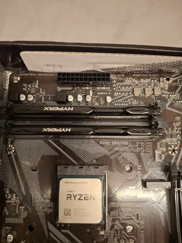 Memeoria RAM DDR4 2400mhz 2x8 =16 de RAM