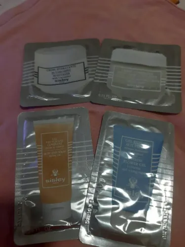 Kit Amostras Sisley Paris Black Rose - Máscara + Creme Infusão + Contorno dos Olhos