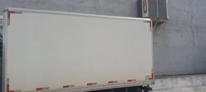 Vendo bau frio para caminhão 3/4