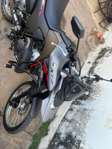 LANDER 250 2025 bem cuidada