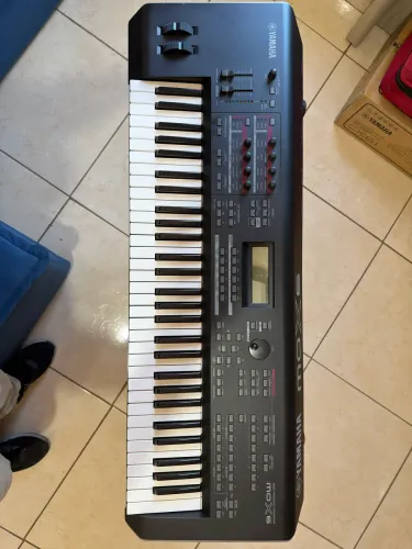 TECLADO MOX6 YAMAHA