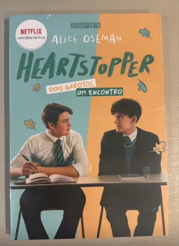 Livro NOVO - Dois garotos um encontro - na embalagem 